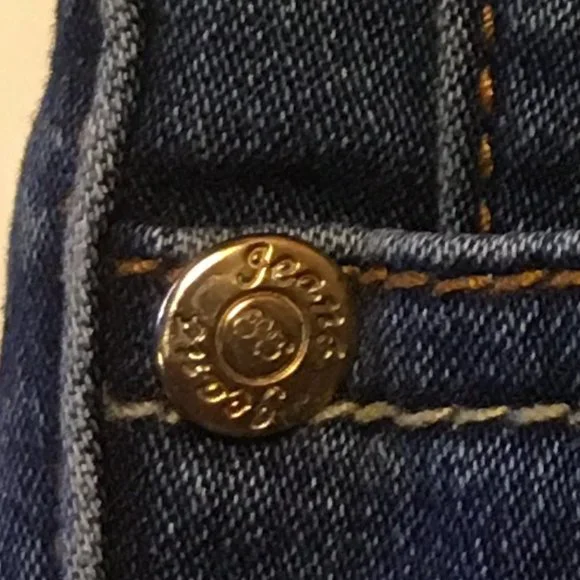 B. B. JEANS Stretch Denim Shorts - Picture 6 of 11